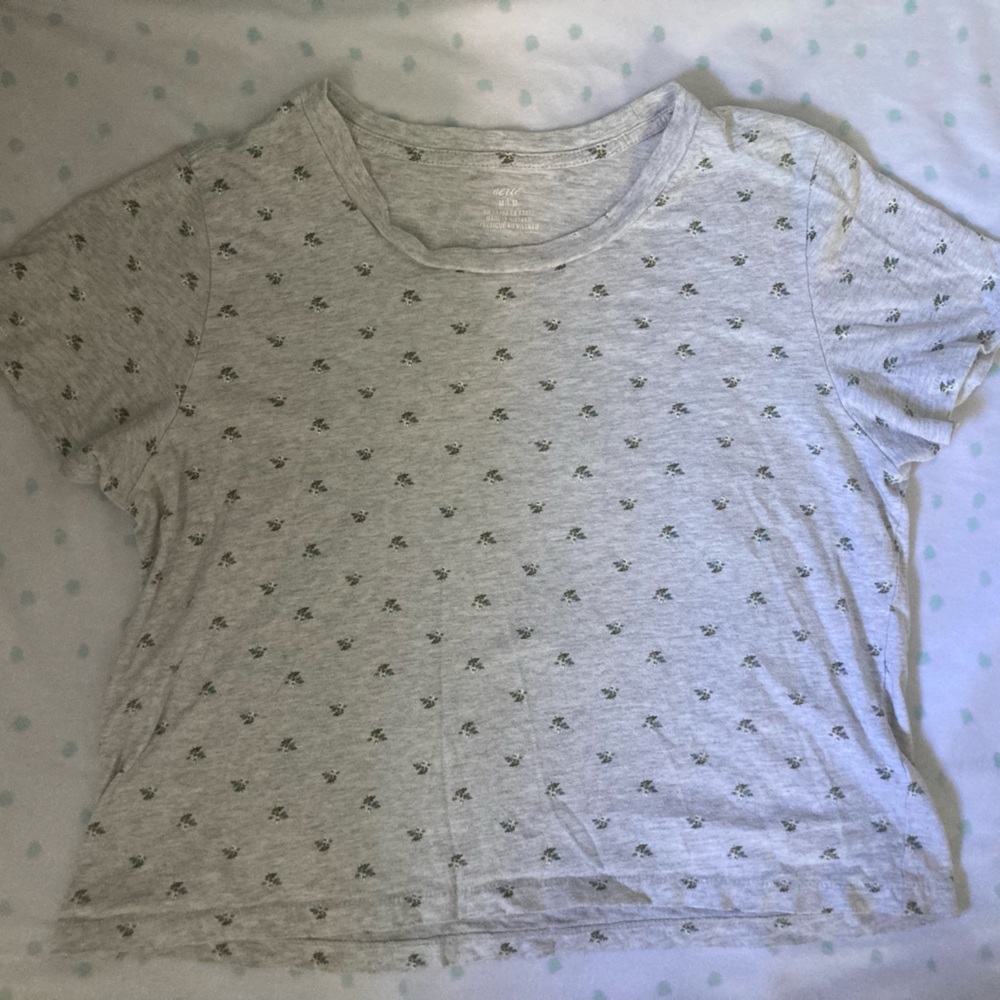 Aerie baby tee ditsy floral print cropped grey